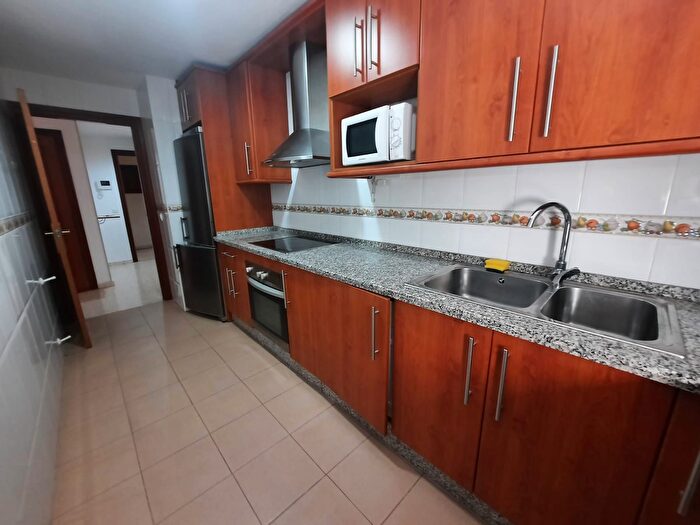 Casas en venta y pisos alquiler - 2