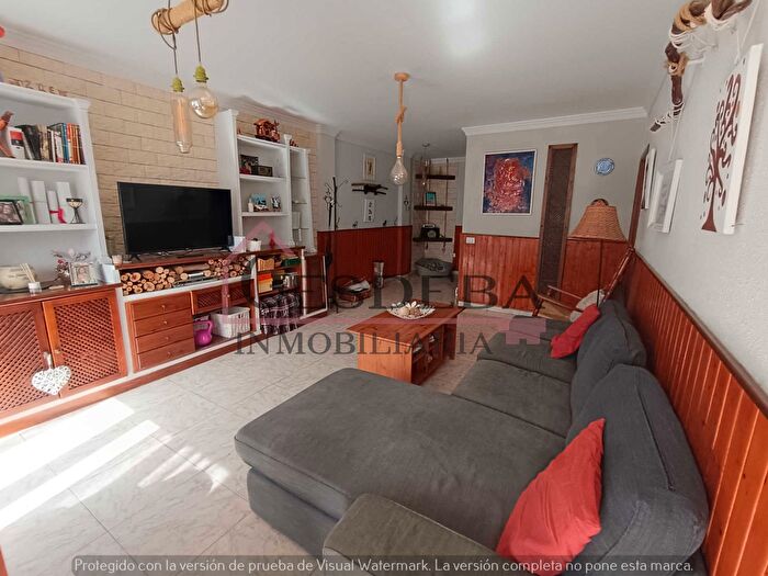 Casas en venta y pisos alquiler - 3