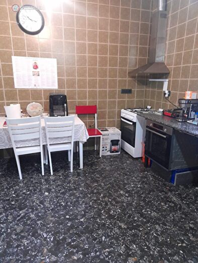 Casas en venta y pisos alquiler - 3