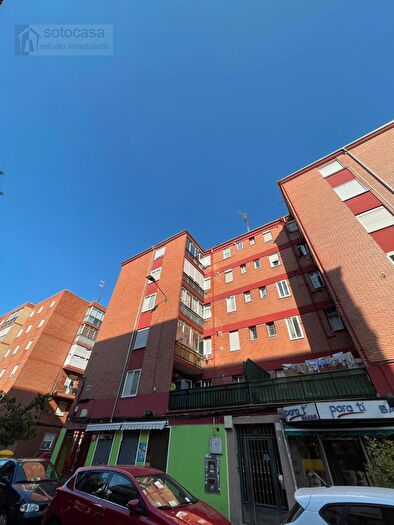 Casas en venta y pisos alquiler - 1