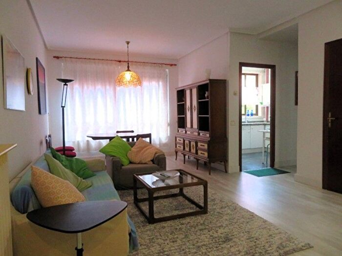 Casas en venta y pisos alquiler - 1