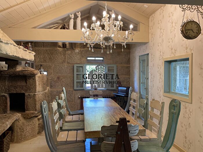 Casa en venta en Ponte Caldelas, Pontevedra de 6 habitaciones