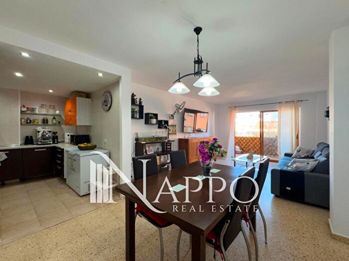 Casas en venta y pisos alquiler - 2
