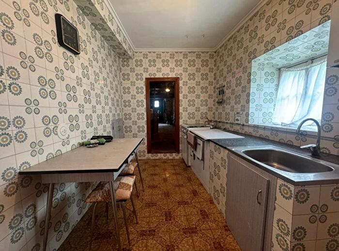 Casas en venta y pisos alquiler - 3