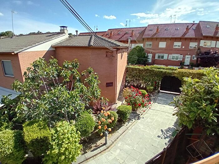 Casas en venta y pisos alquiler - 2