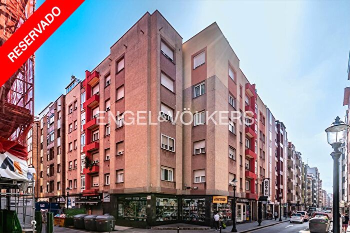Casas en venta y pisos alquiler - 1