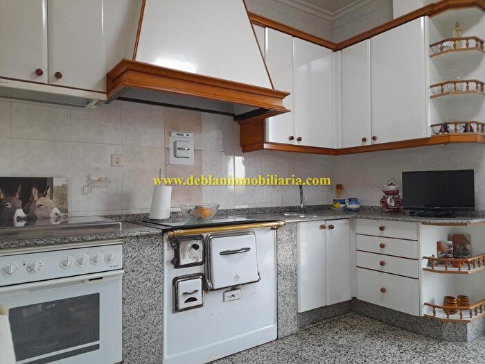Casas en venta y pisos alquiler - 3