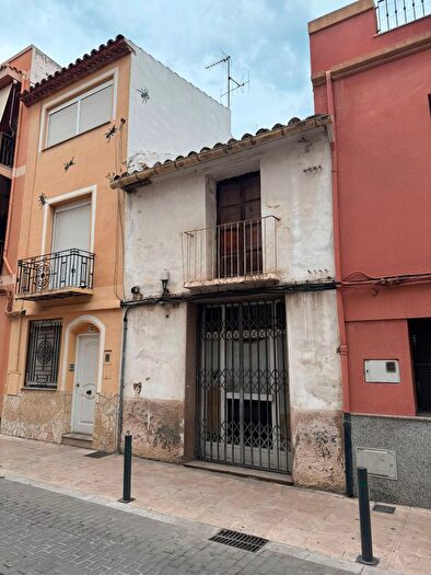 Casas en venta y pisos alquiler - 1