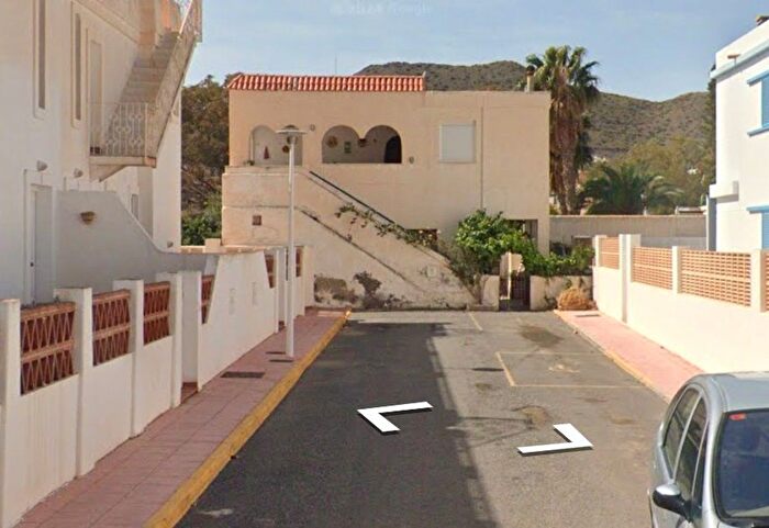 Casa en venta en San José, Níjar de 4 habitaciones