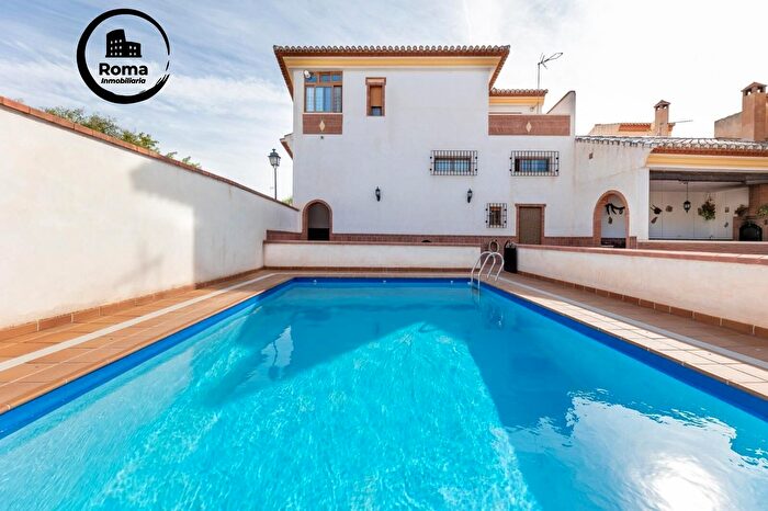 Casa en venta en Gójar, Granada de 4 habitaciones