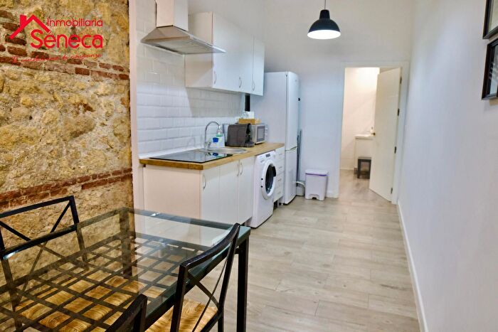 Casas en venta y pisos alquiler - 2