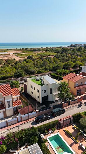 Casa en venta en Bonavista, El Vendrell de 4 habitaciones