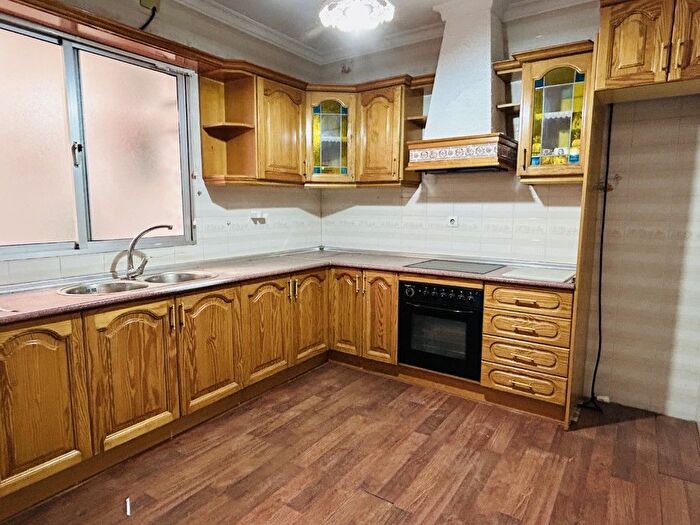 Casas en venta y pisos alquiler - 1