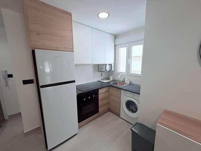 Casas en venta y pisos alquiler - 2