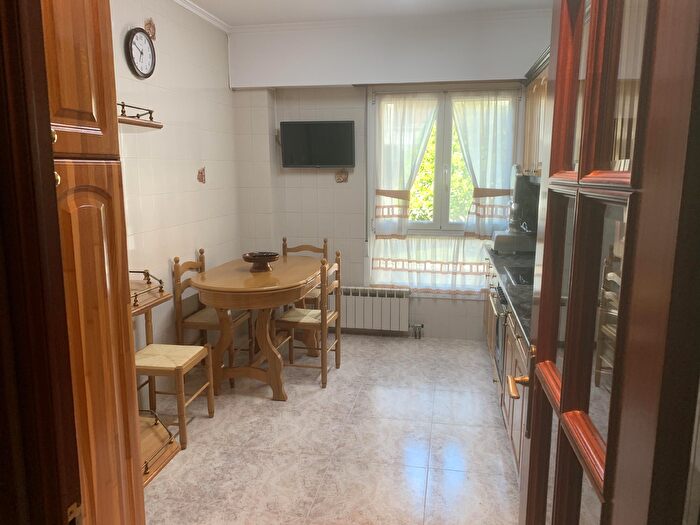 Casas en venta y pisos alquiler - 2