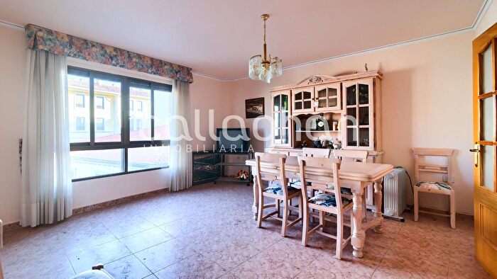 Casas en venta y pisos alquiler - 1