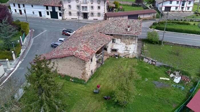 Casas en venta y pisos alquiler - 3