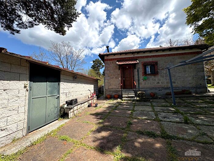 Casas en venta y pisos alquiler - 1