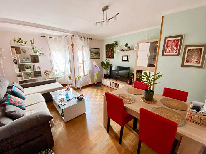 Casas en venta y pisos alquiler - 2