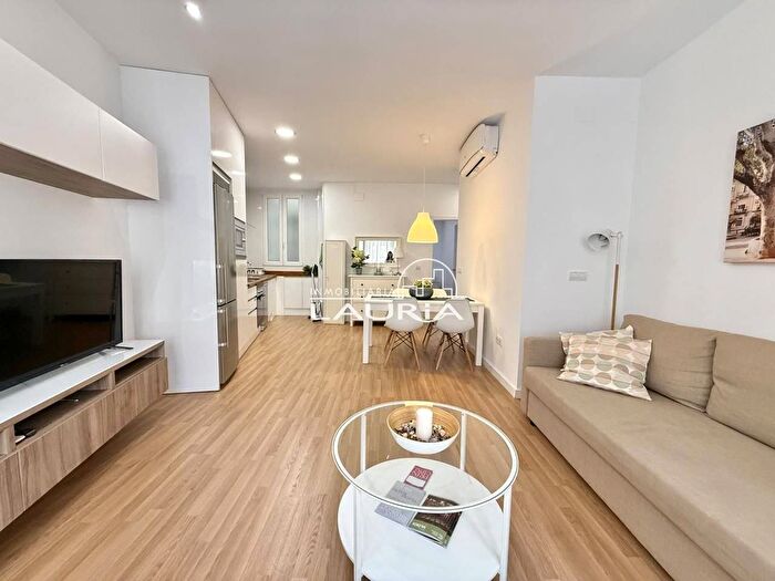 Casas en venta y pisos alquiler - 1