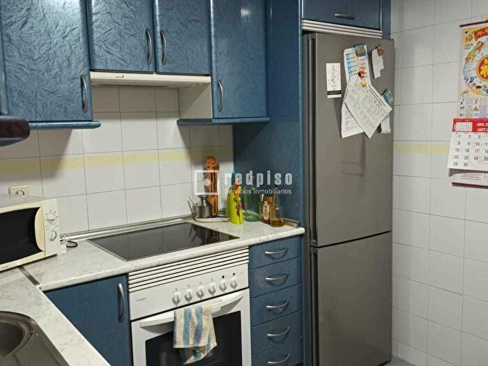 Casas en venta y pisos alquiler - 3