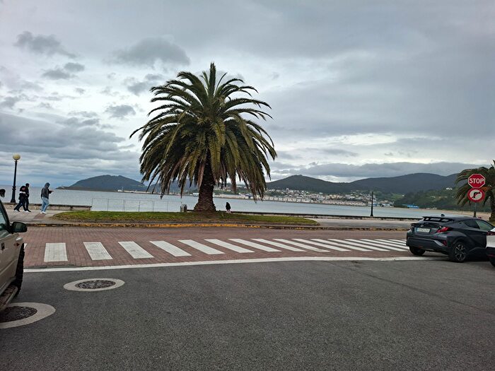 Piso en venta en Viveiro, Lugo de 4 habitaciones