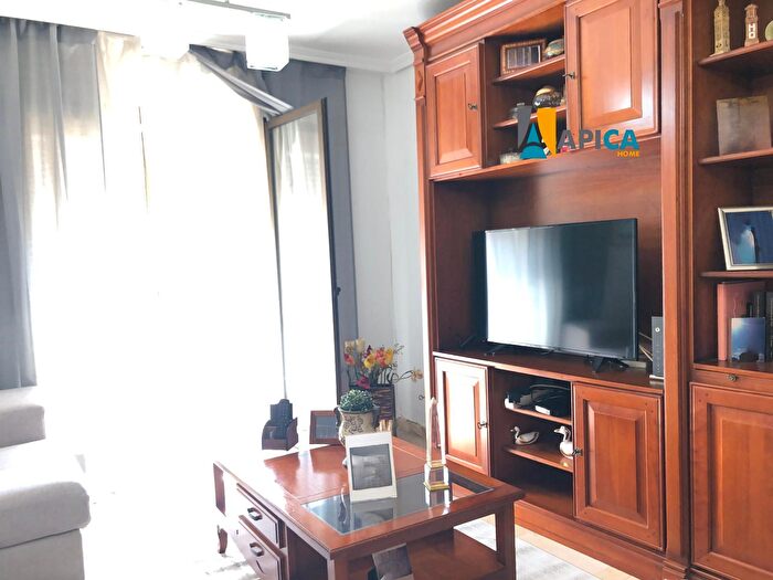 Casas en venta y pisos alquiler - 3