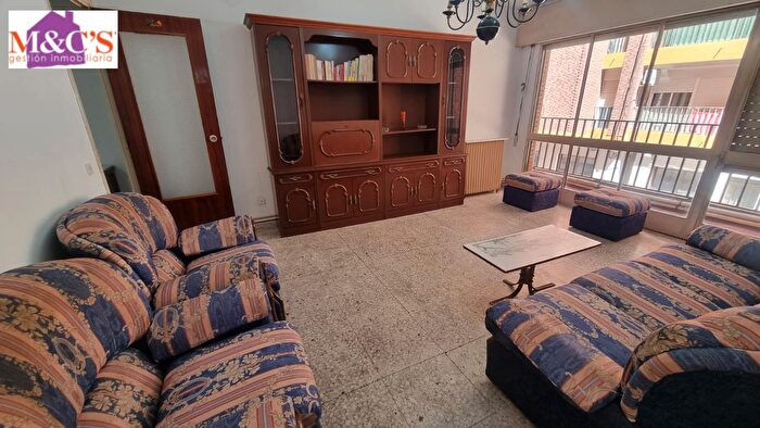 Casas en venta y pisos alquiler - 1