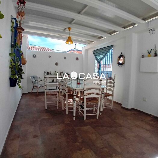 Casas en venta y pisos alquiler - 1