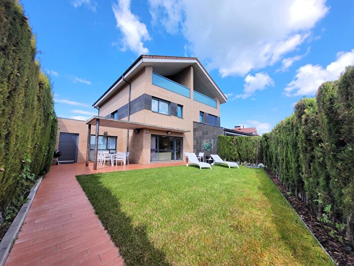 Casa en venta en Iza Itza, Navarra de 6 habitaciones