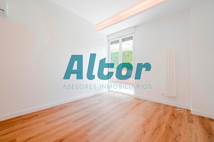 Casas en venta y pisos alquiler - 2