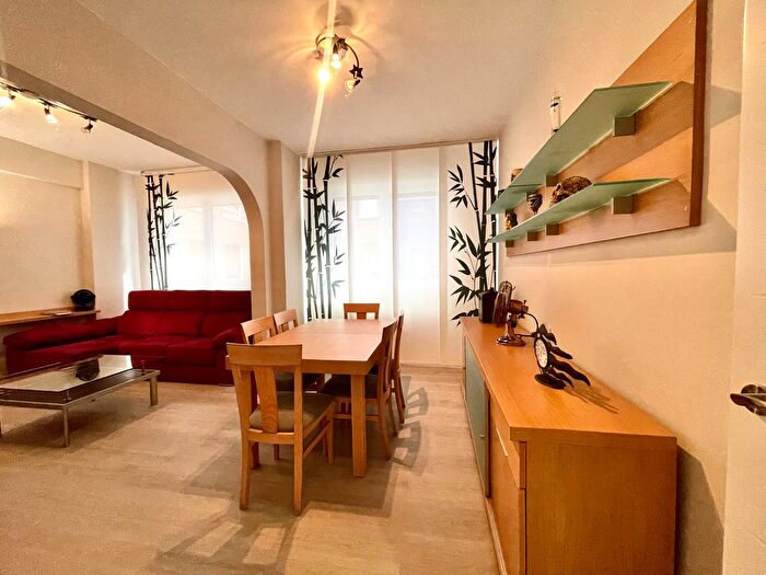 Casas en venta y pisos alquiler - 2