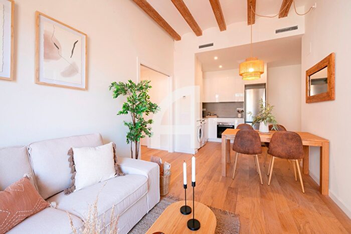 Casas en venta y pisos alquiler - 1