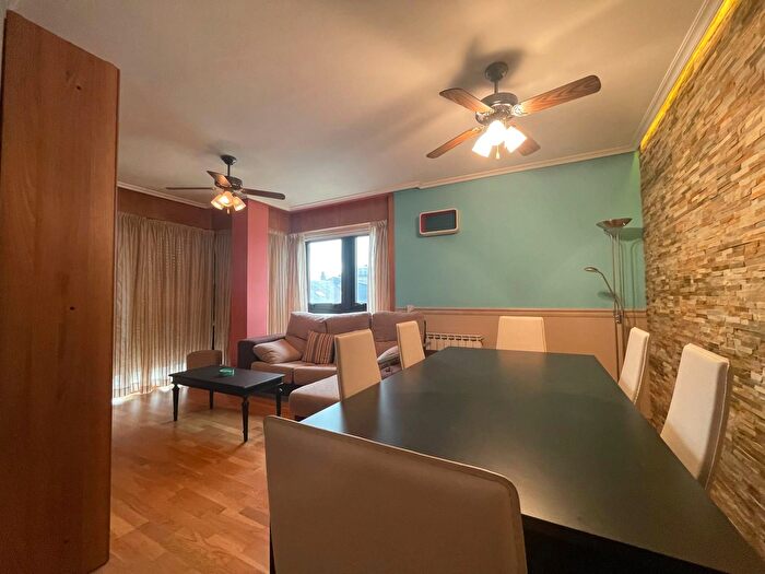 Casas en venta y pisos alquiler - 3