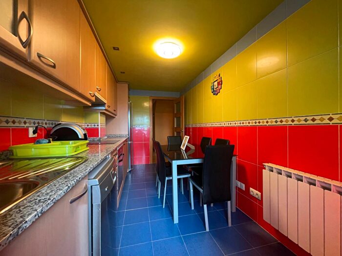 Casas en venta y pisos alquiler - 2