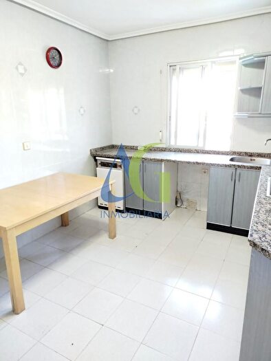 Casas en venta y pisos alquiler - 2