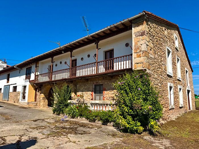 Casa en venta en San Vicente de la Barquera, Cantabria de 7 habitaciones