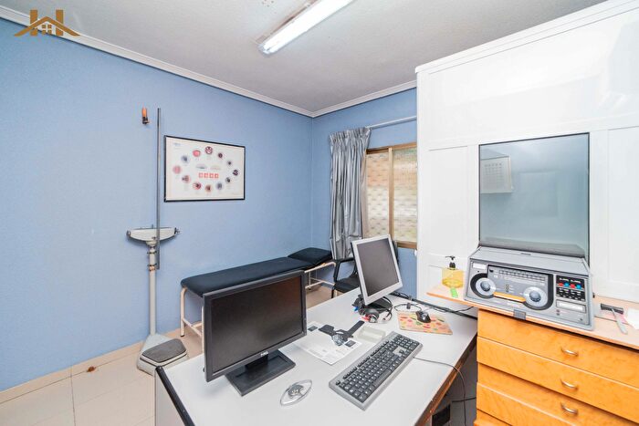 Casas en venta y pisos alquiler - 2