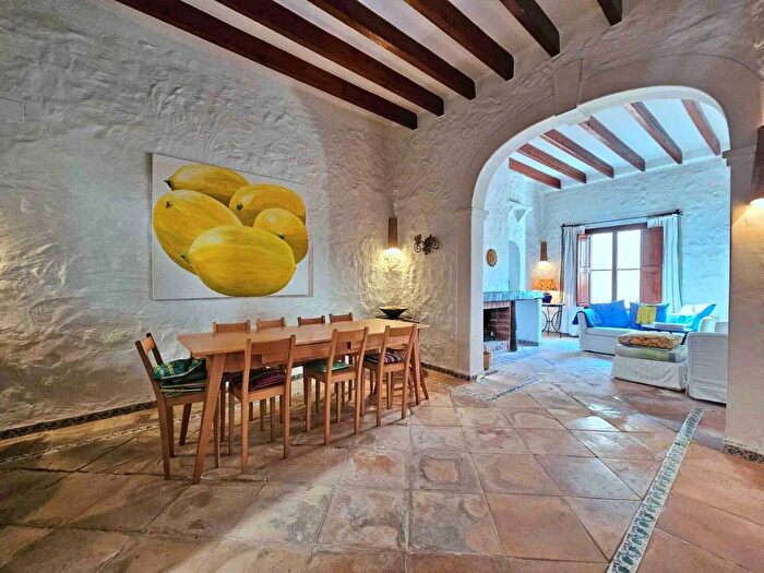 Casas en venta y pisos alquiler - 1