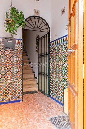 Casas en venta y pisos alquiler - 1