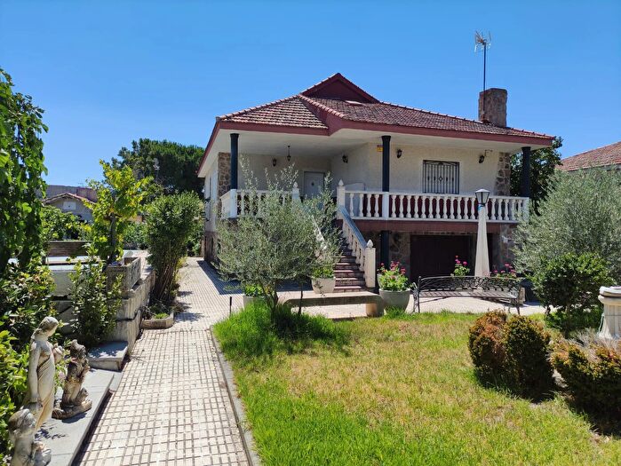 Casas en venta y pisos alquiler - 2