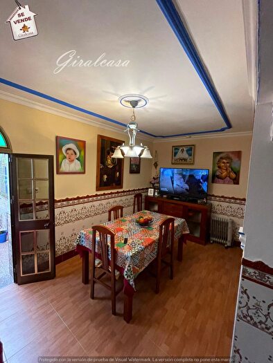 Casas en venta y pisos alquiler - 3