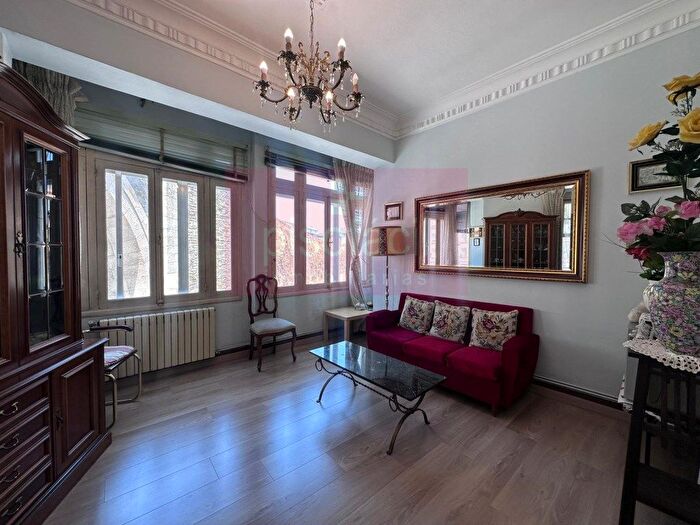 Casas en venta y pisos alquiler - 2