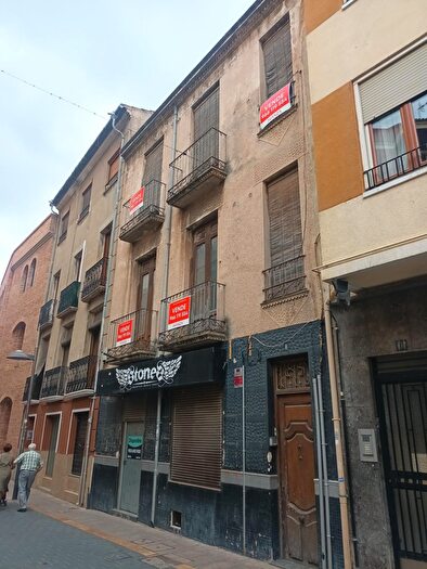 Casas en venta y pisos alquiler - 1