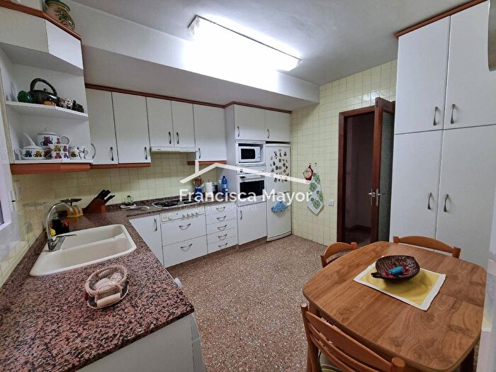 Casas en venta y pisos alquiler - 2