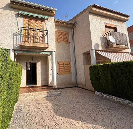 Casas en venta y pisos alquiler - 2