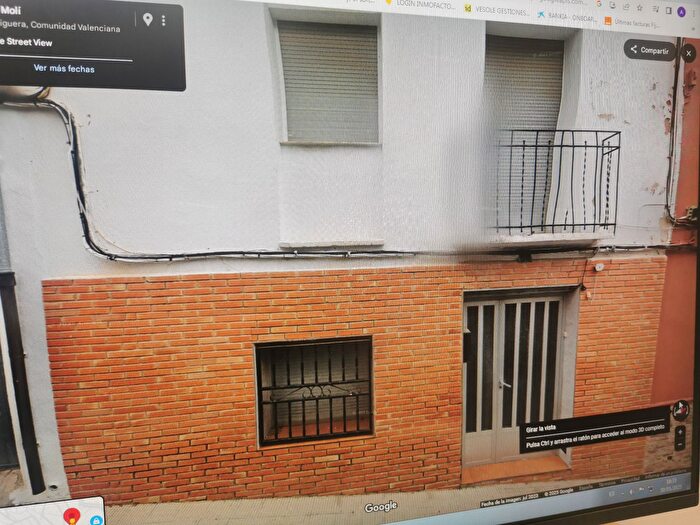 Casa en venta en La Font de la Figuera, Valencia de 4 habitaciones