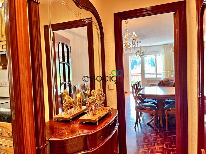 Casas en venta y pisos alquiler - 3