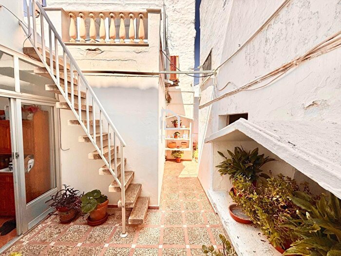 Casas en venta y pisos alquiler - 1