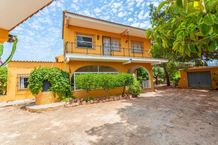 Casa en venta en Los Montesinos, Alicante de 5 habitaciones
